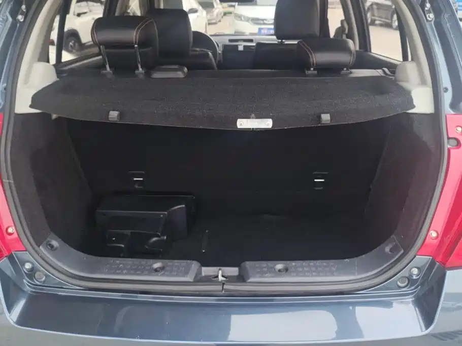 Suzuki Swift — фото 4
