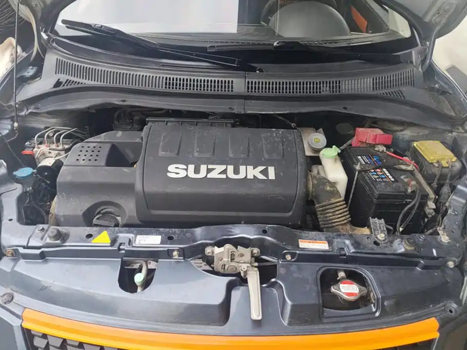 Suzuki Swift — фото 10