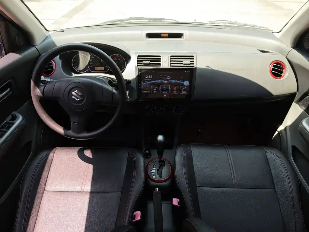 Suzuki Swift — фото 8