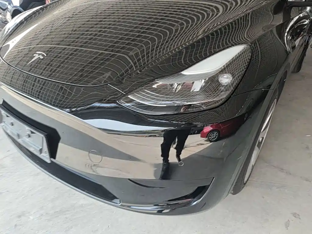 Tesla Model Y — фото 24