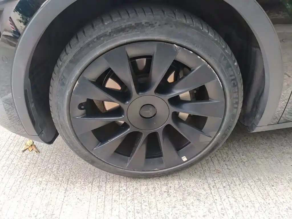 Tesla Model Y — фото 23