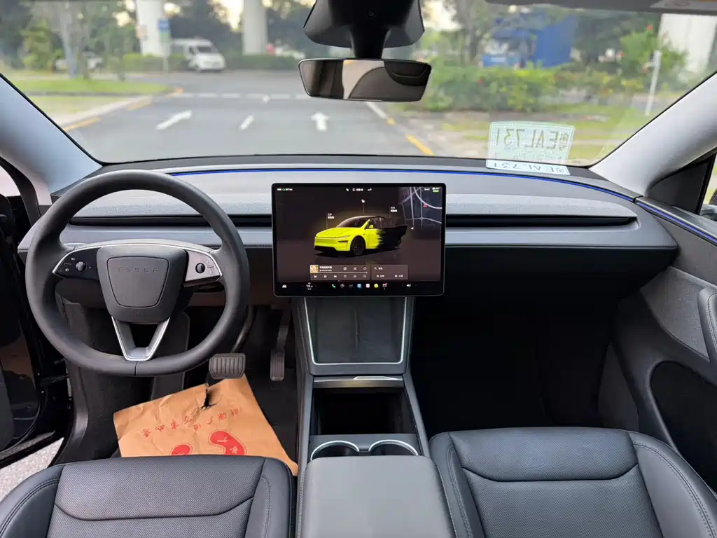 Tesla Model Y — фото 7