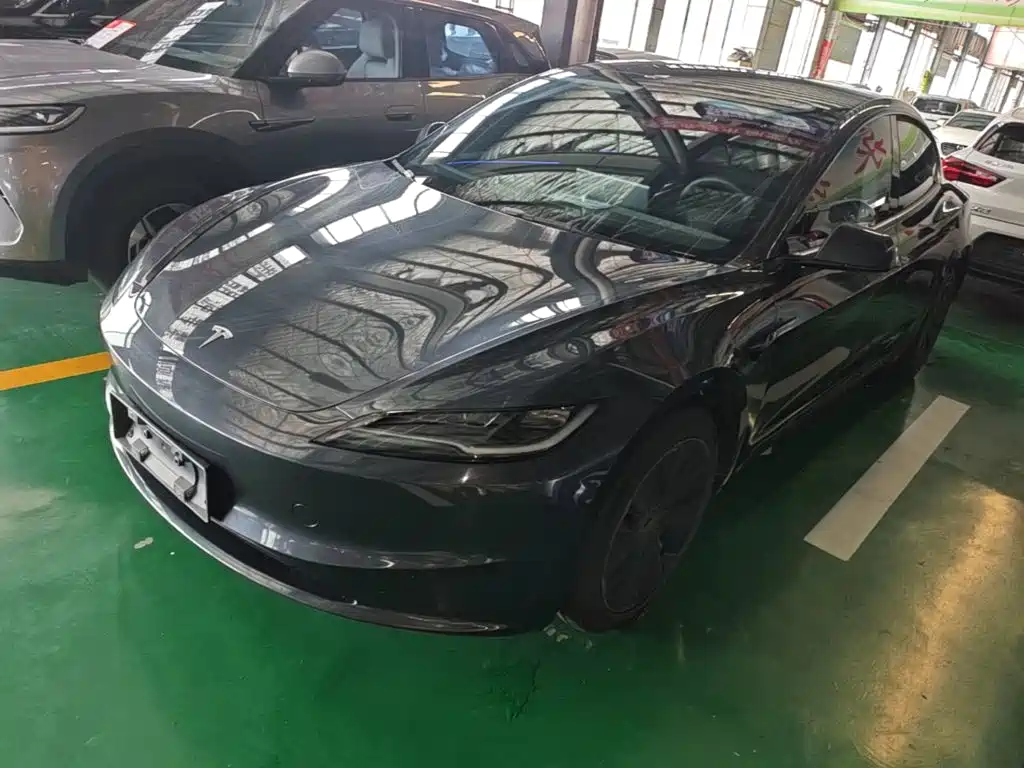 Tesla Model 3 — фото 2