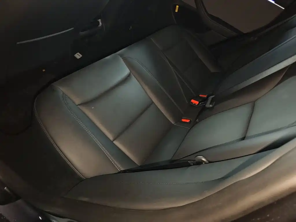 Tesla Model 3 — фото 17