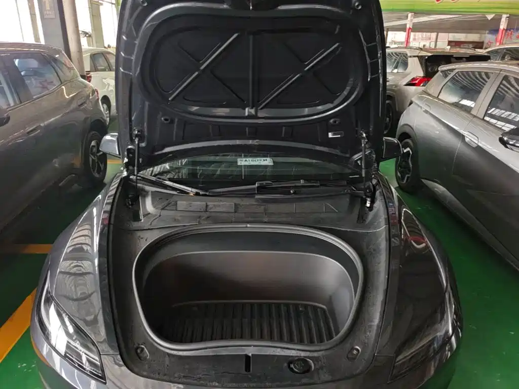 Tesla Model 3 — фото 20