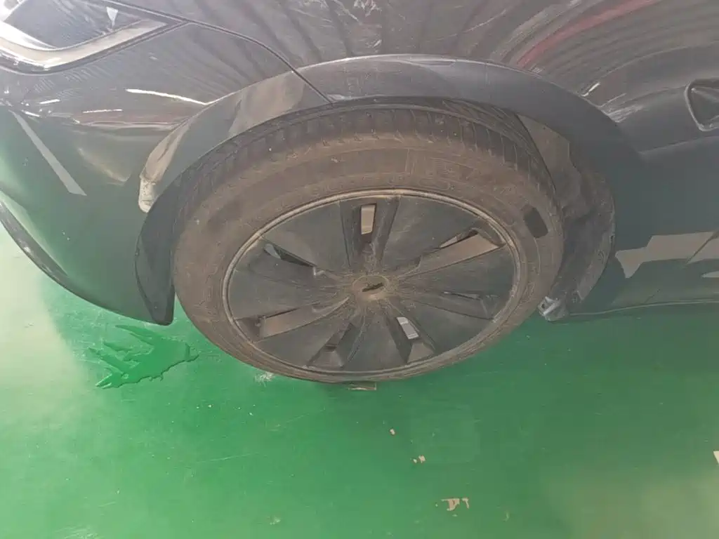 Tesla Model 3 — фото 23