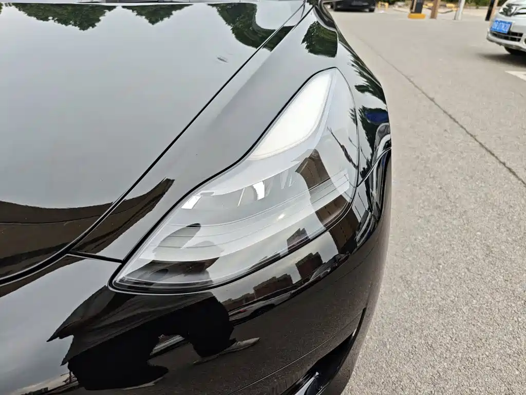 Tesla Model 3 — фото 24