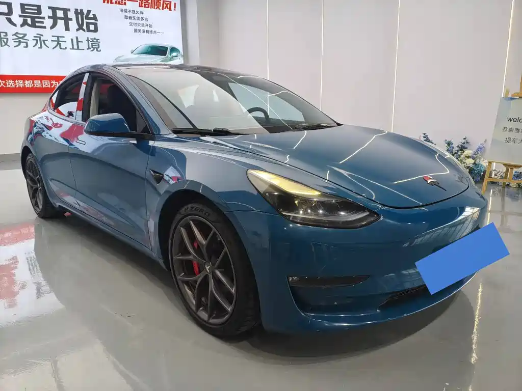 Tesla Model 3 — фото 3
