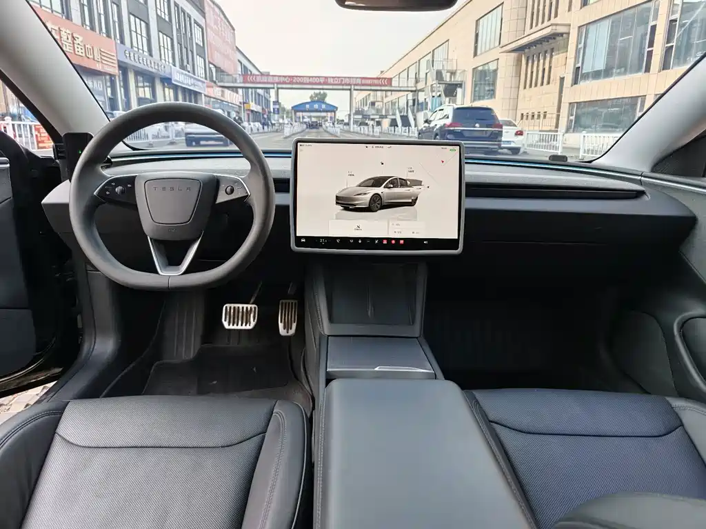 Tesla Model 3 — фото 6