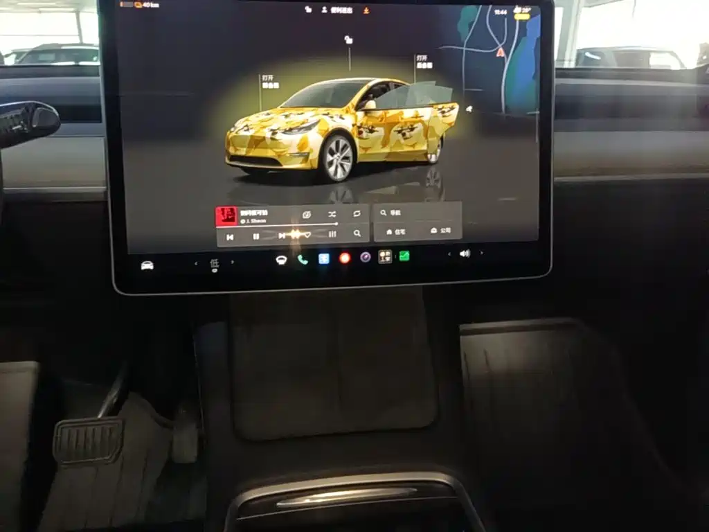 Tesla Model Y — фото 13