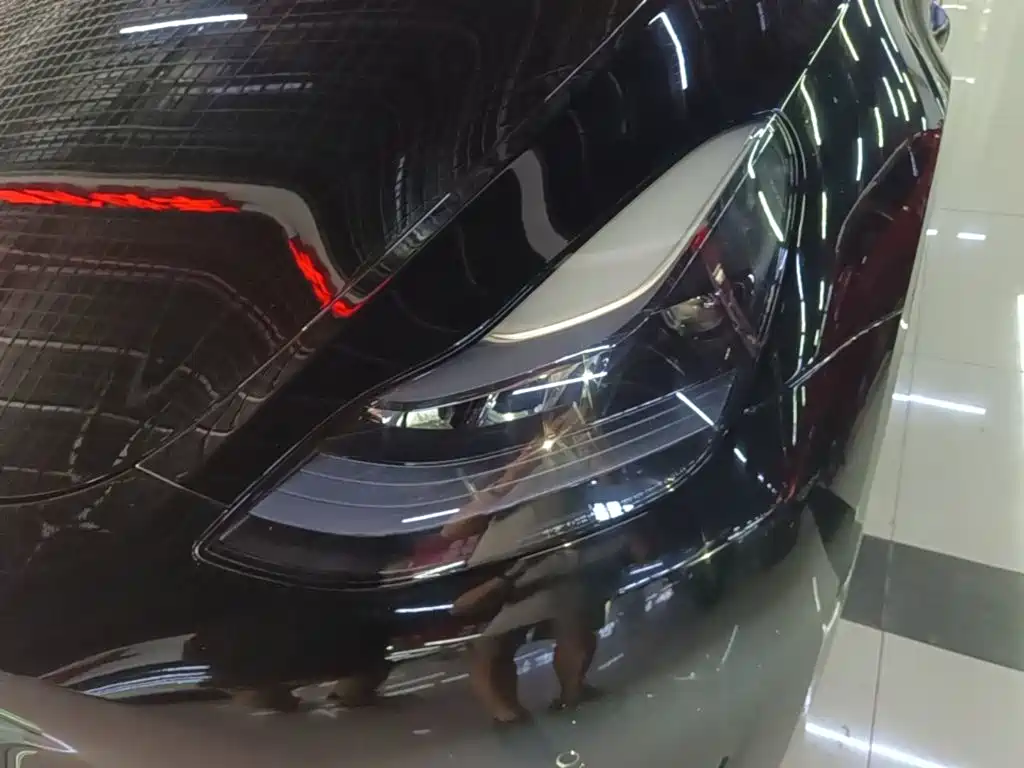 Tesla Model Y — фото 24