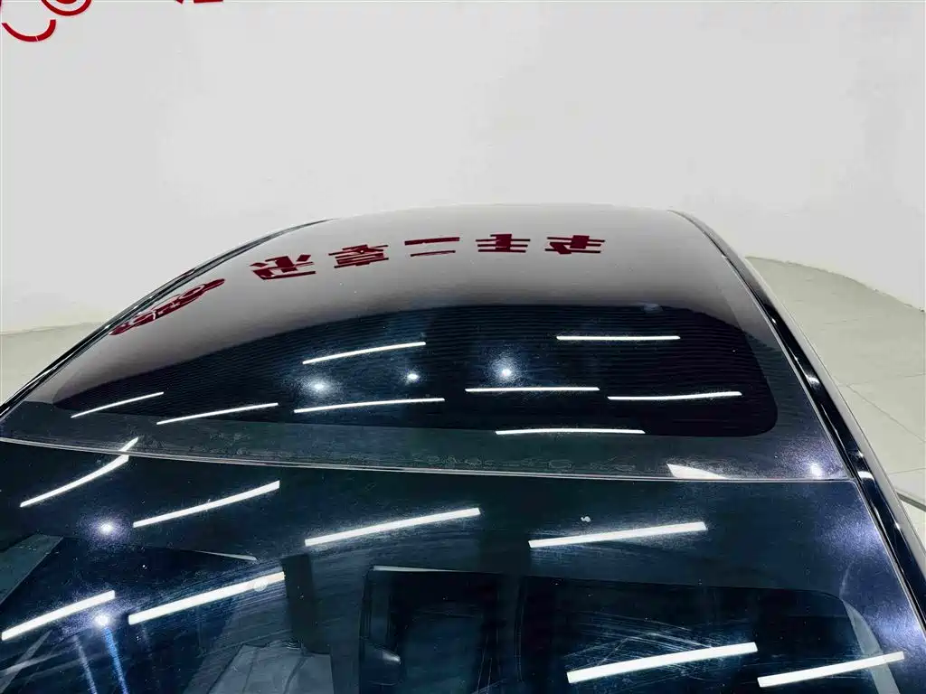 Tesla Model Y — фото 11