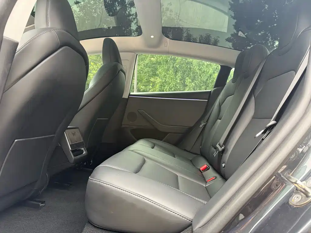 Tesla Model 3 — фото 13