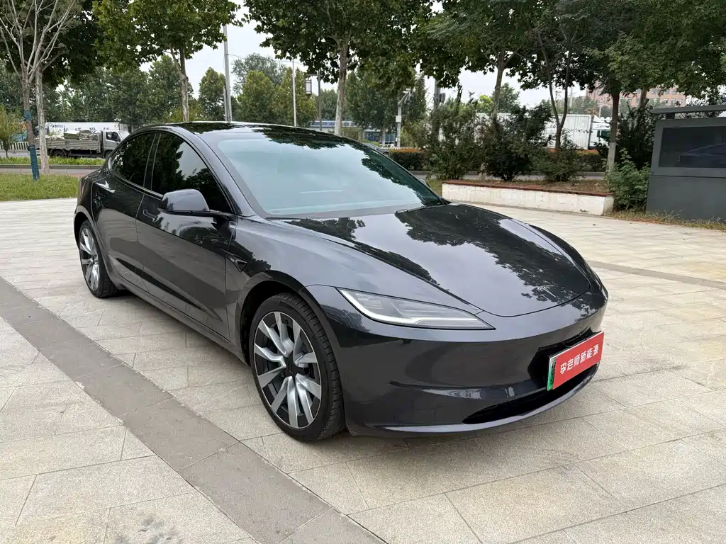 Tesla Model 3 — фото 3