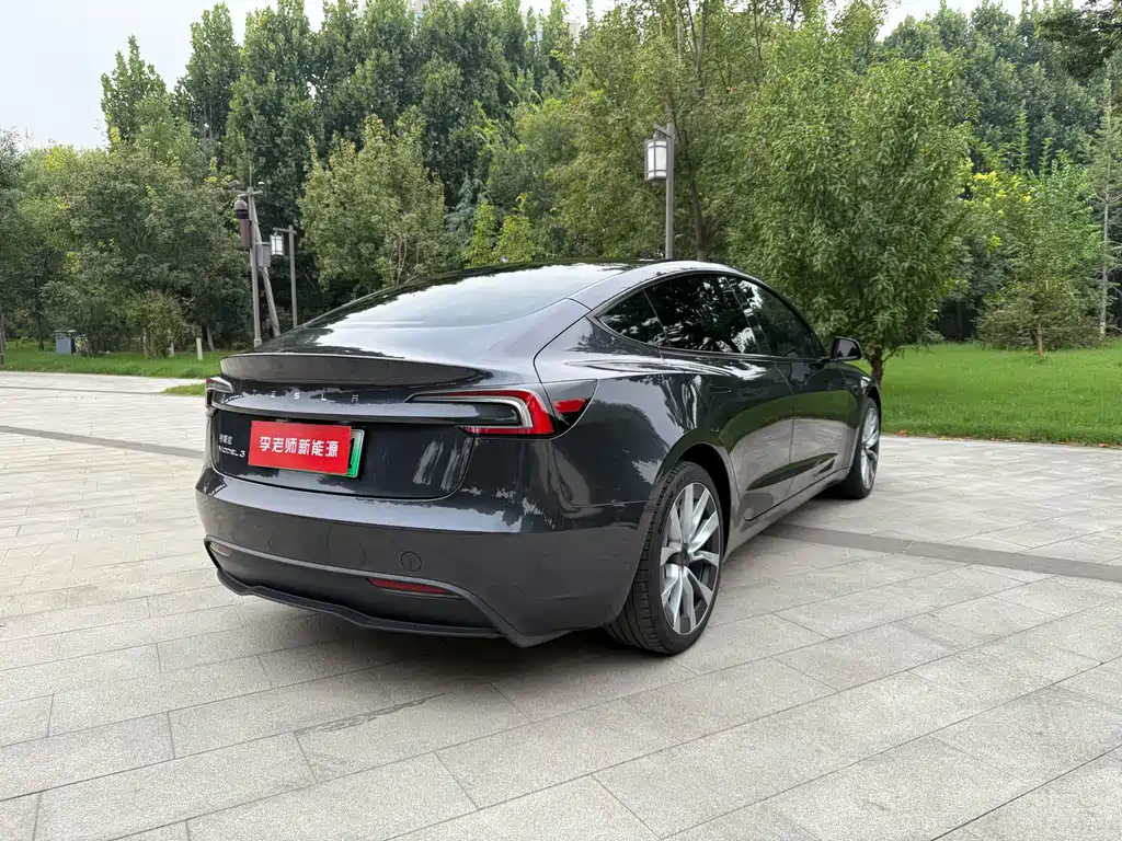 Tesla Model 3 — фото 8