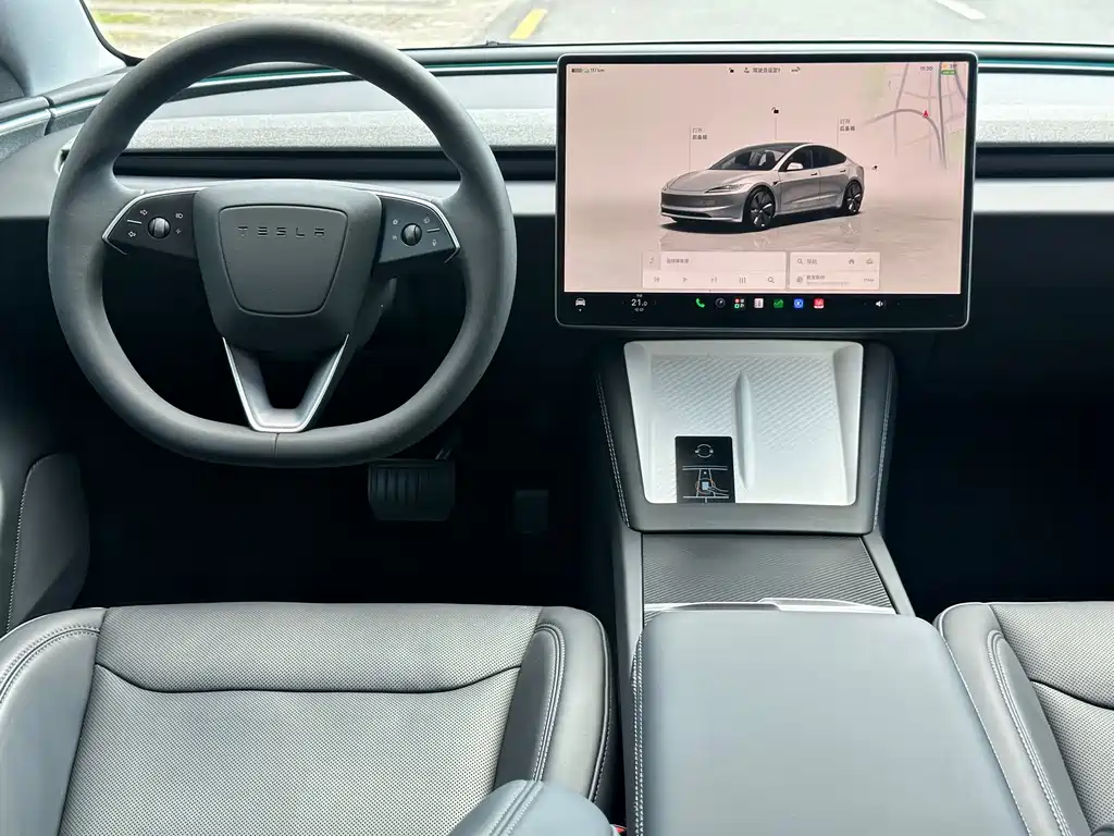 Tesla Model 3 — фото 10