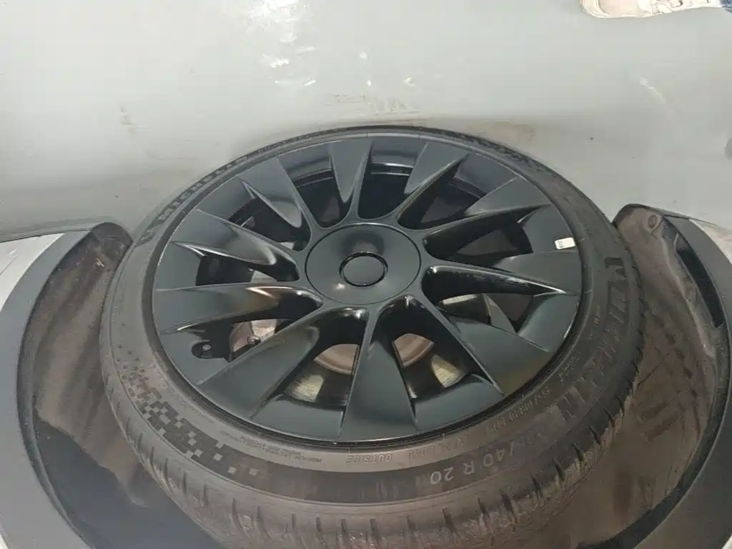 Tesla Model Y — фото 23