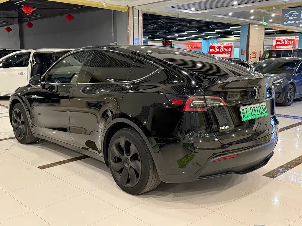 Tesla Model Y — фото 7