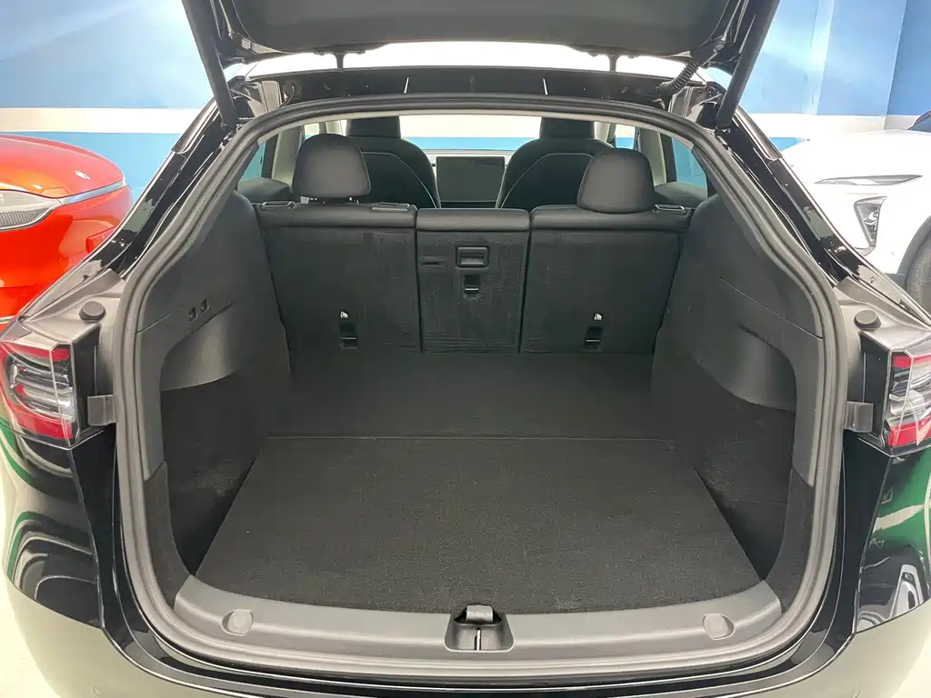 Tesla Model Y — фото 22