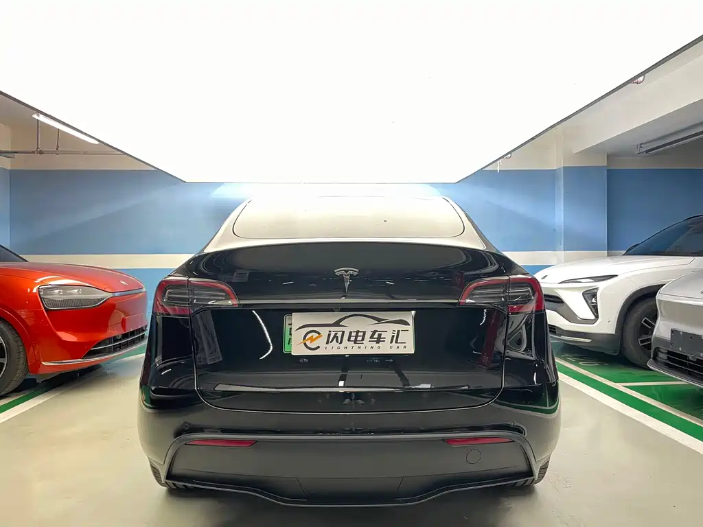 Tesla Model Y — фото 7