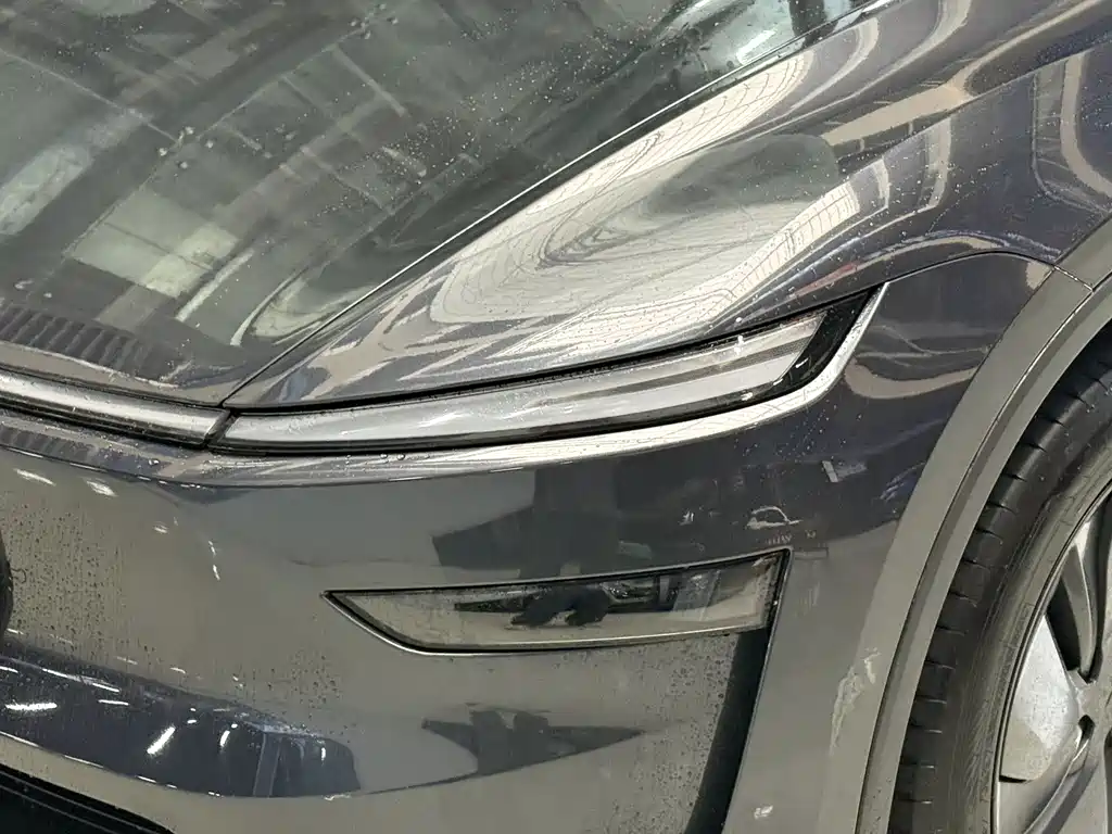 Tesla Model Y — фото 13