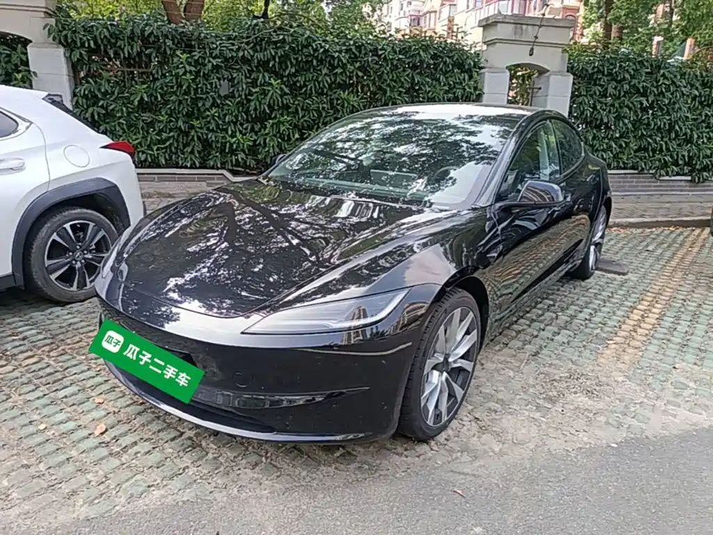 Tesla Model 3 — фото 2