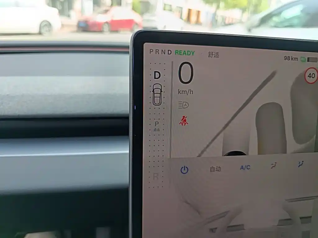Tesla Model 3 — фото 14