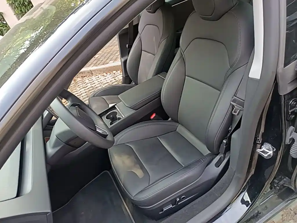 Tesla Model 3 — фото 15