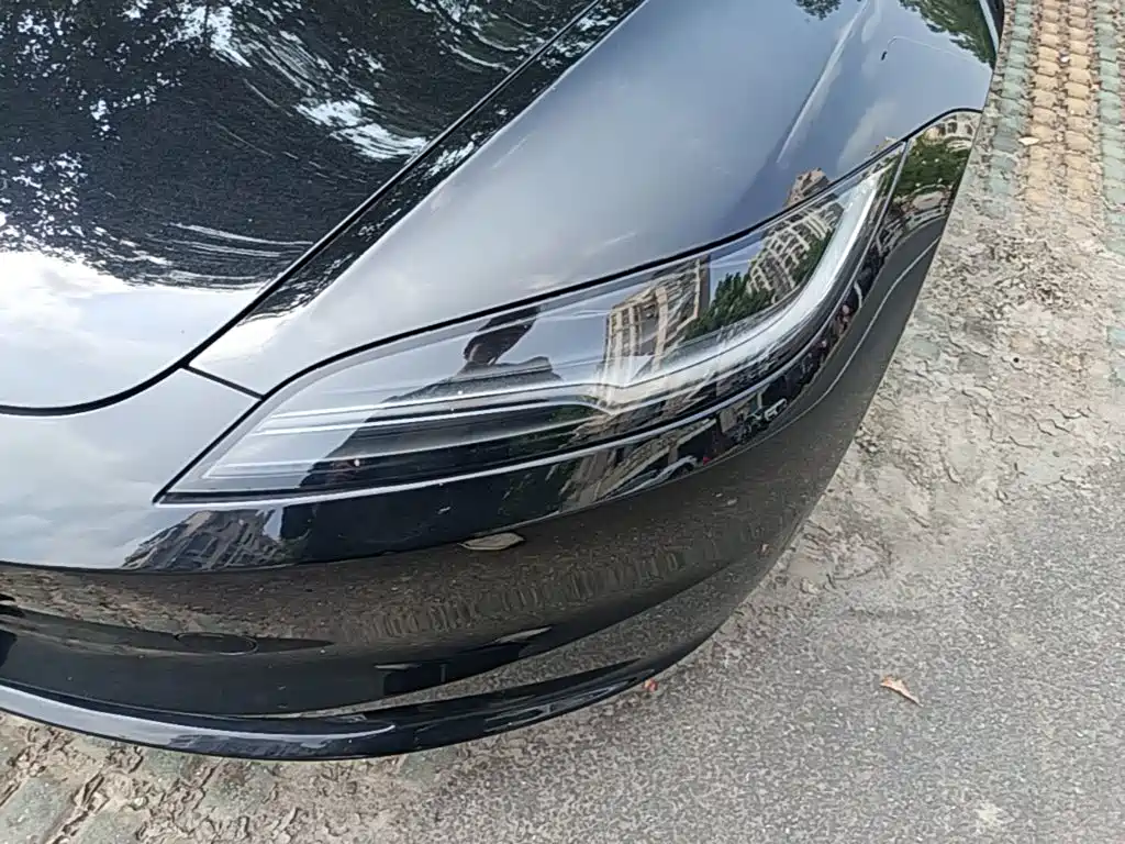 Tesla Model 3 — фото 24