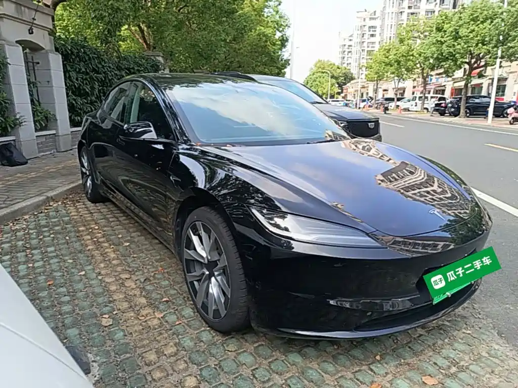 Tesla Model 3 — фото 4