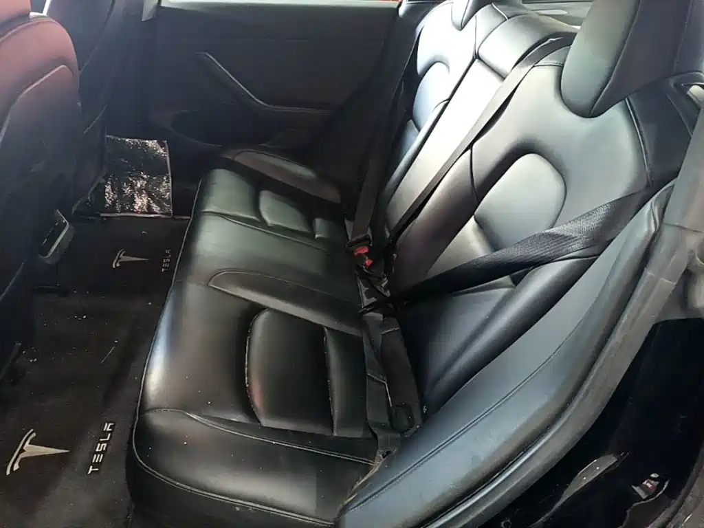 Tesla Model 3 — фото 17