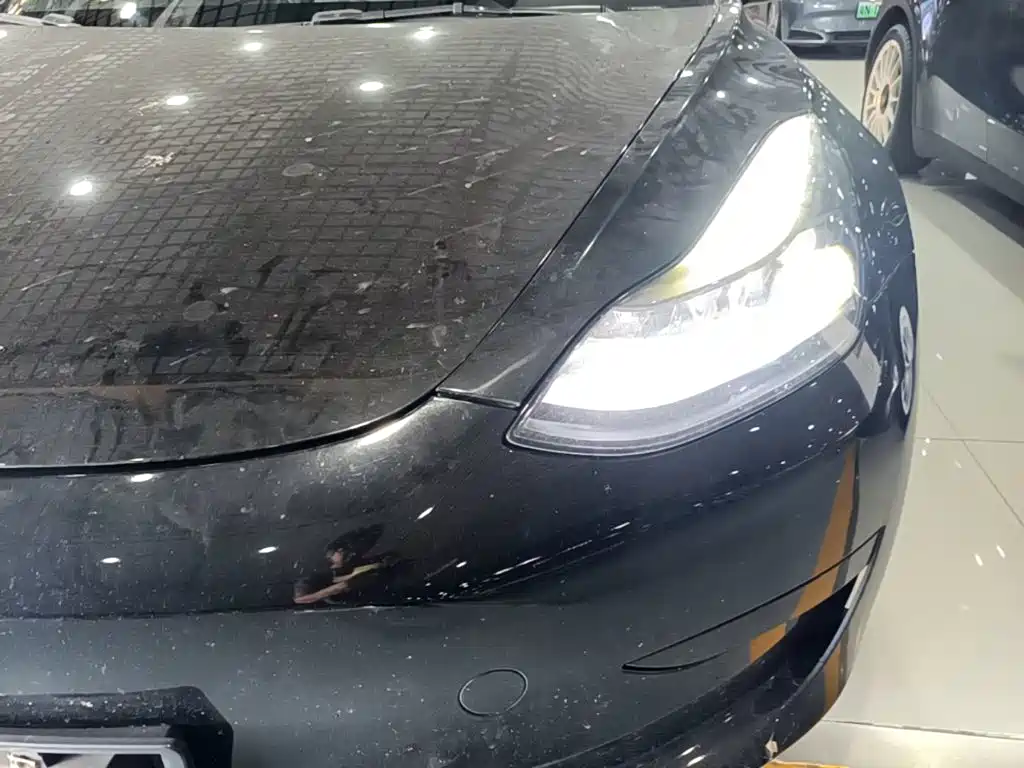 Tesla Model 3 — фото 24