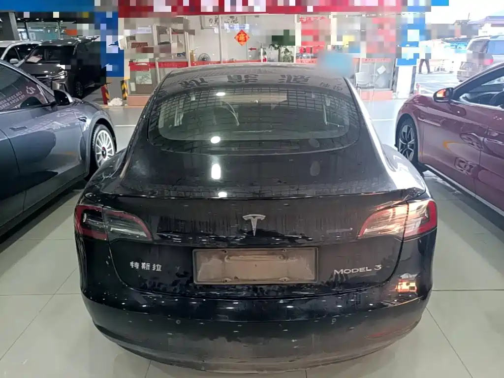 Tesla Model 3 — фото 6