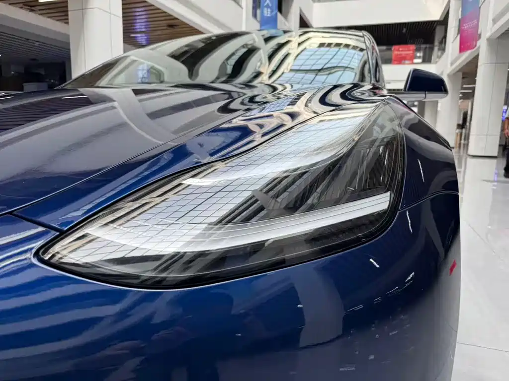 Tesla Model 3 — фото 21