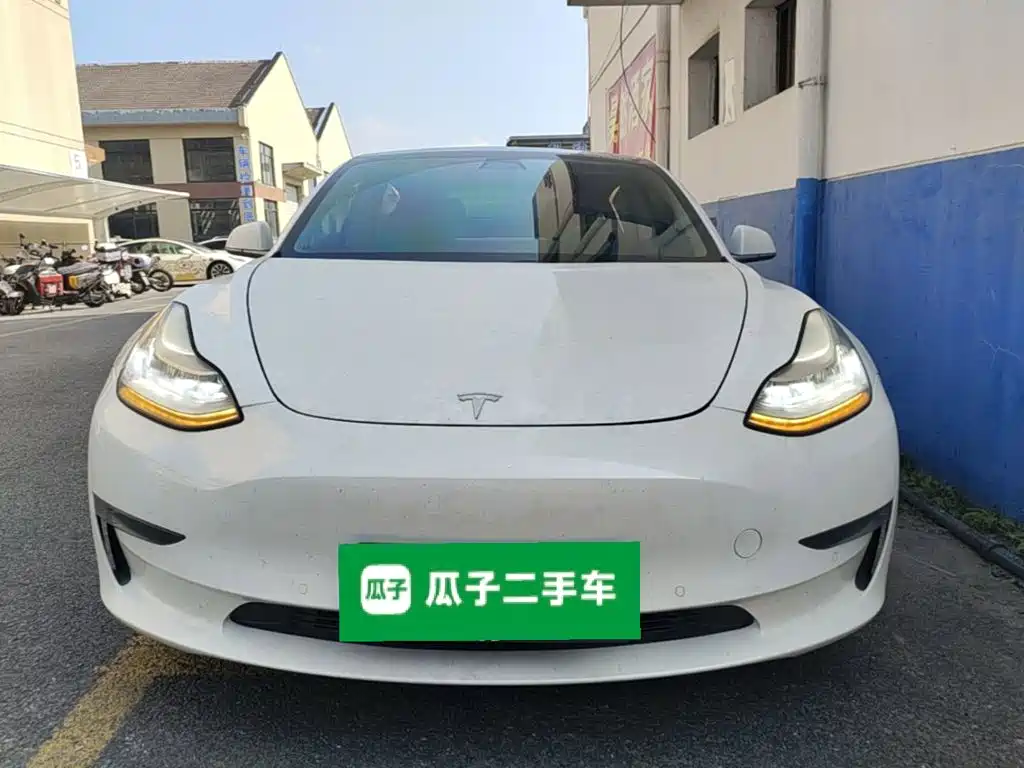 Tesla Model 3 — фото 3