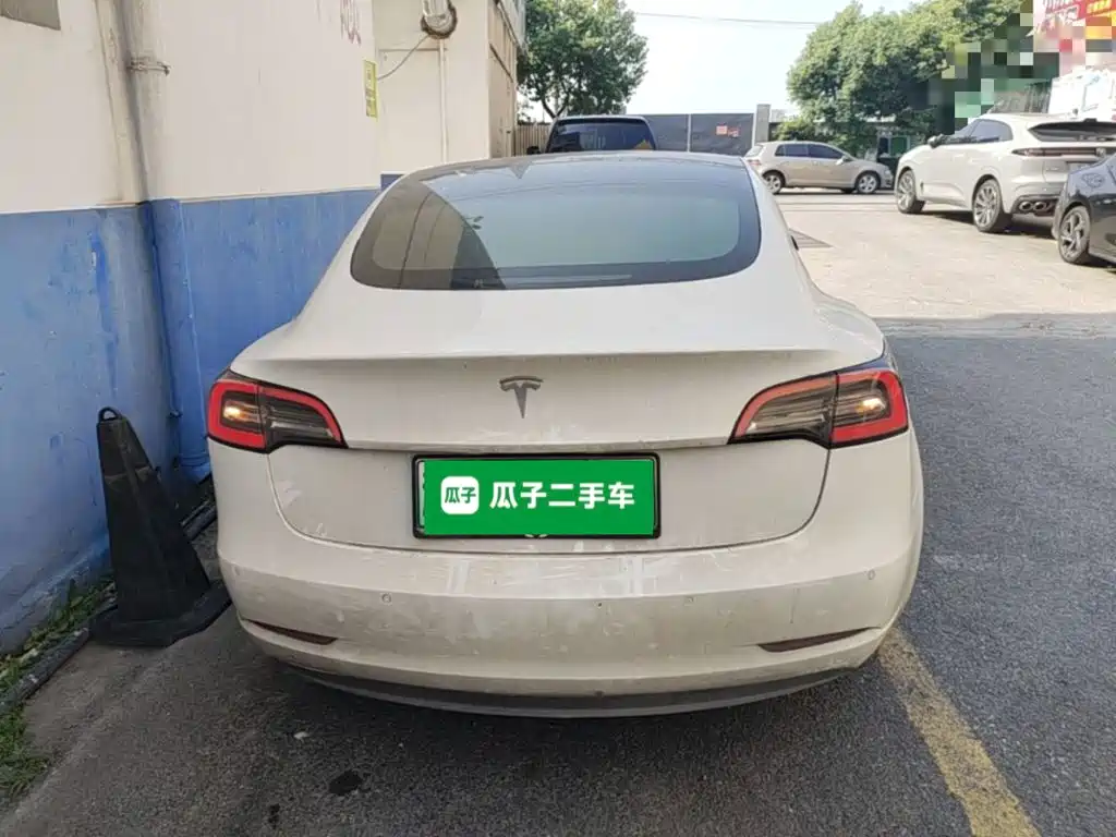 Tesla Model 3 — фото 6