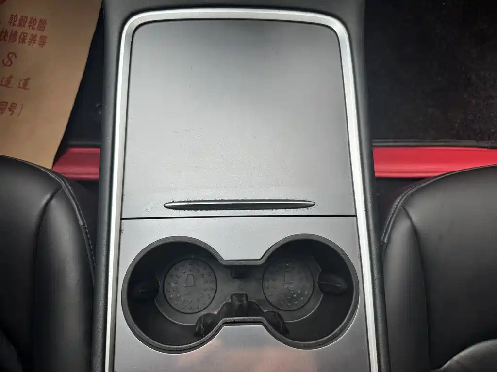 Tesla Model 3 — фото 17
