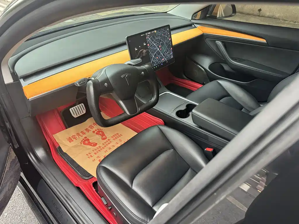 Tesla Model 3 — фото 4