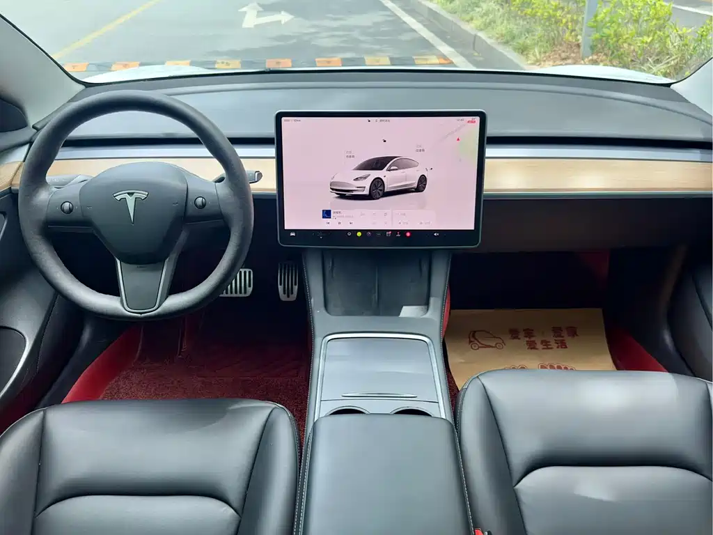 Tesla Model 3 — фото 3