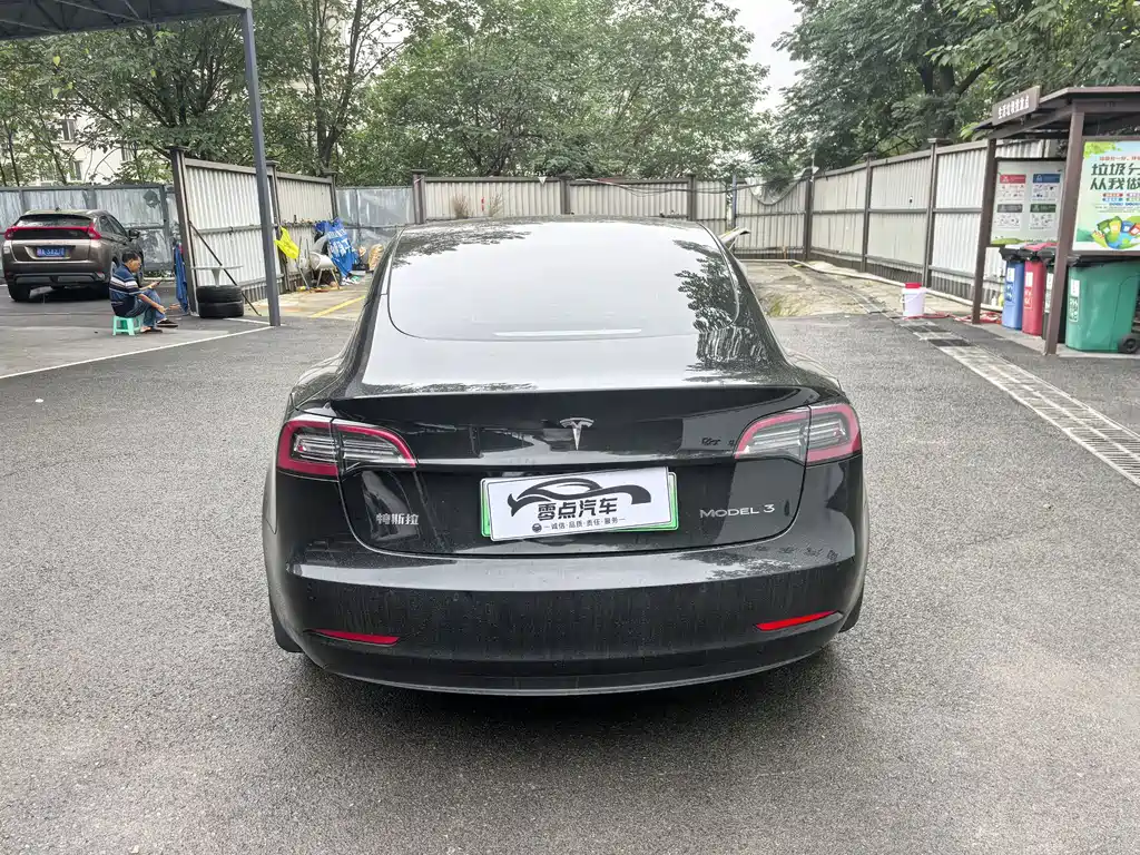 Tesla Model 3 — фото 8