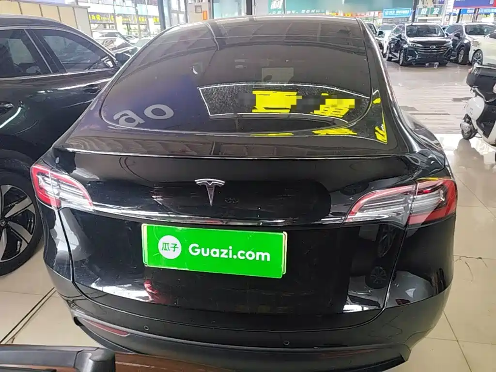 Tesla Model Y — фото 6