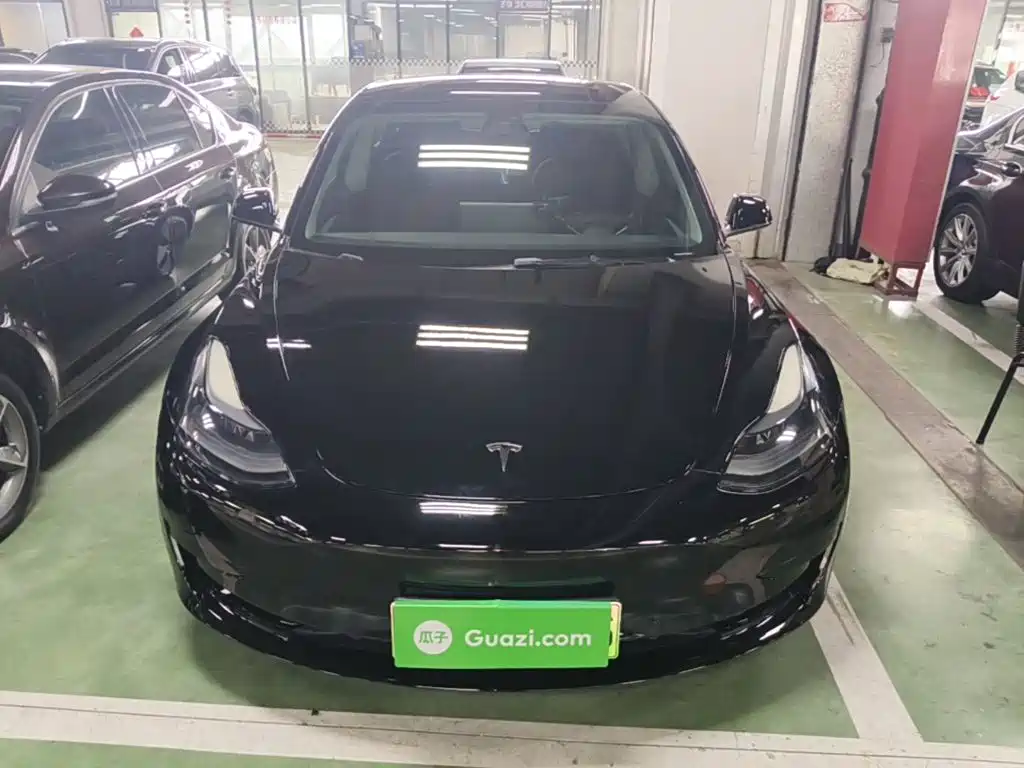 Tesla Model 3 — фото 3