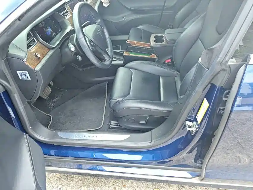 Tesla Model S — фото 5