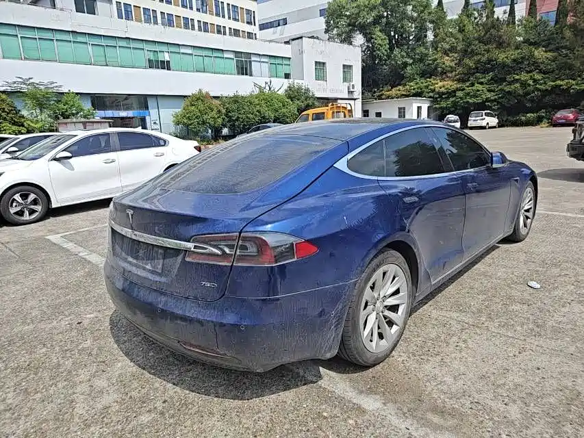 Tesla Model S — фото 9
