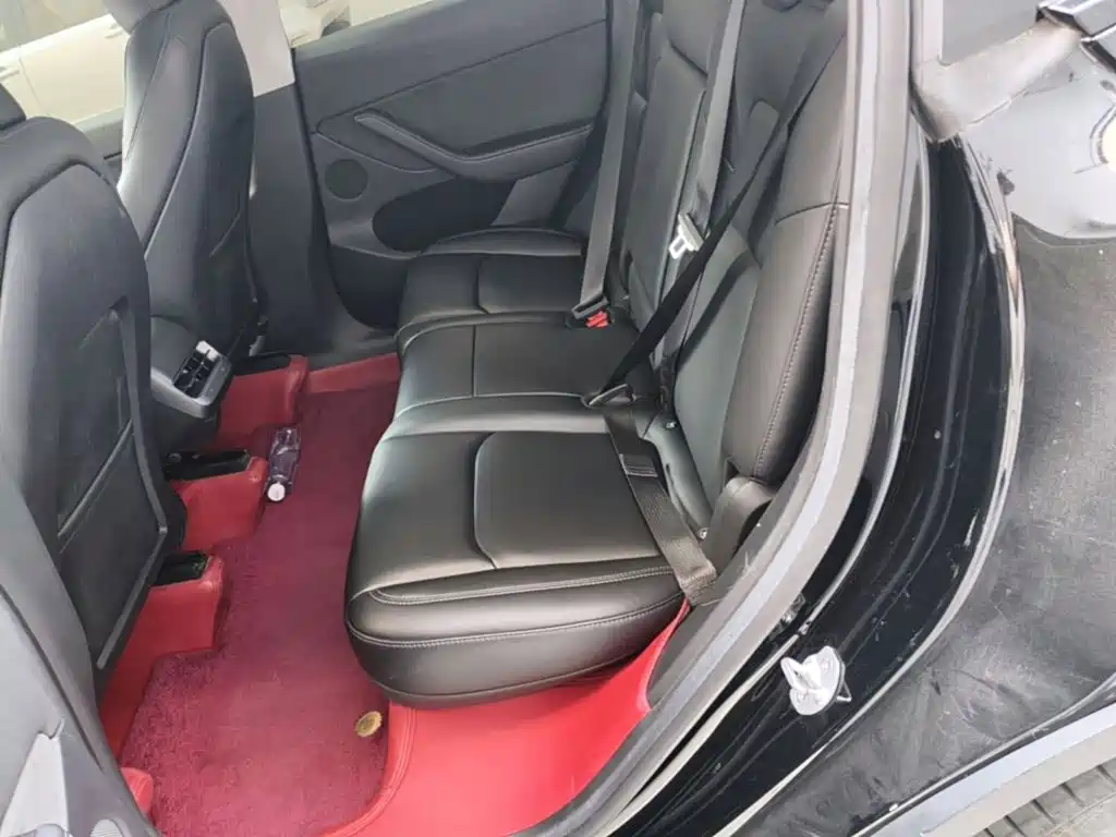 Tesla Model Y — фото 22