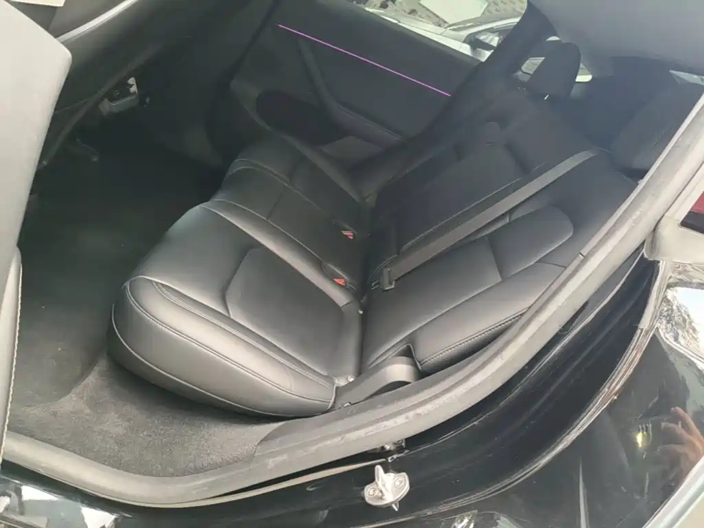 Tesla Model Y — фото 17