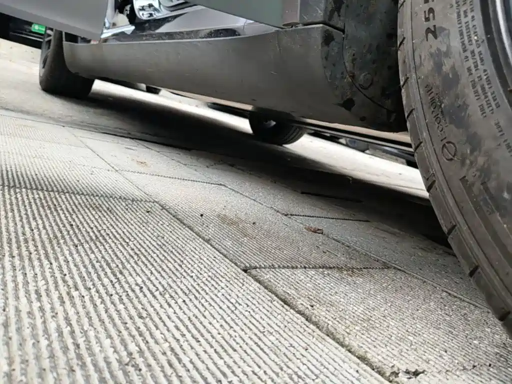 Tesla Model Y — фото 21