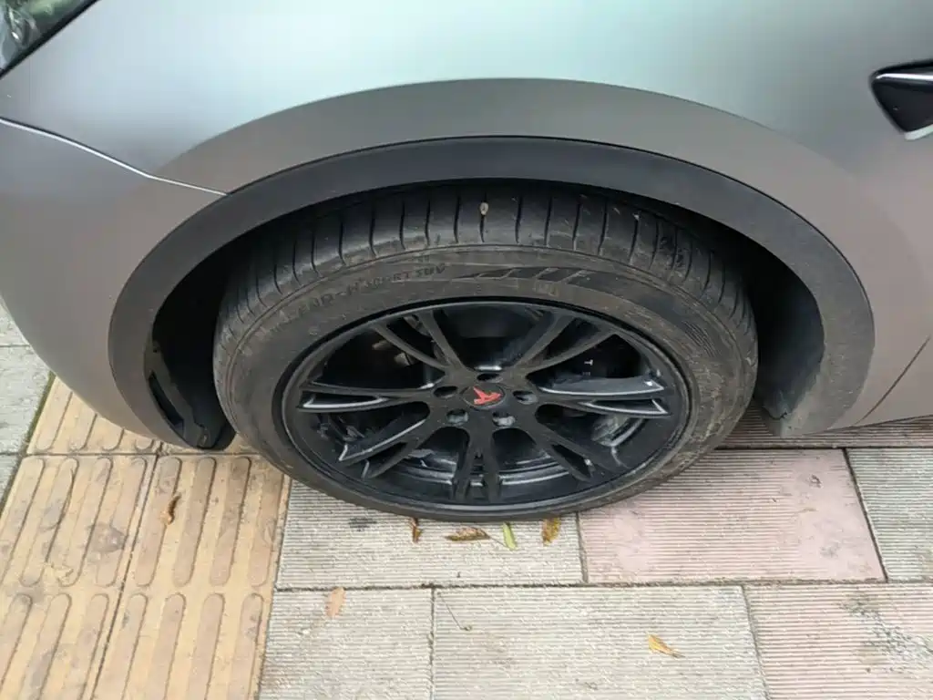 Tesla Model Y — фото 23