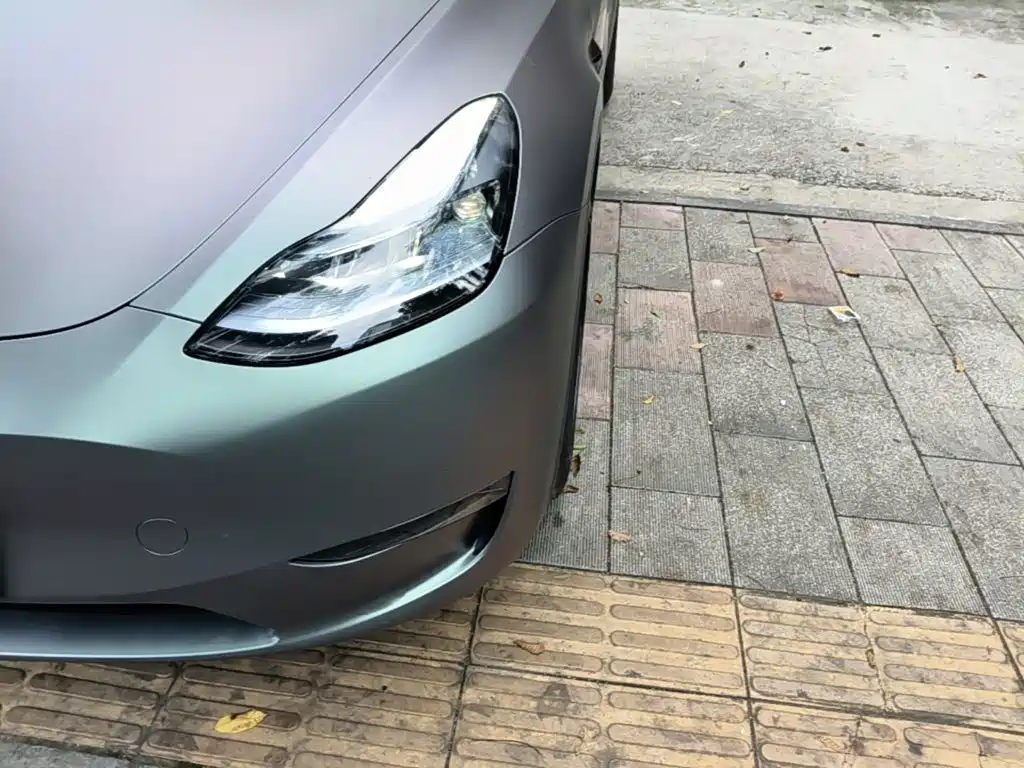 Tesla Model Y — фото 24