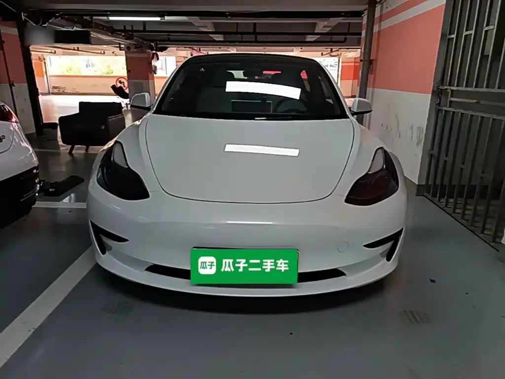 Tesla Model 3 — фото 3